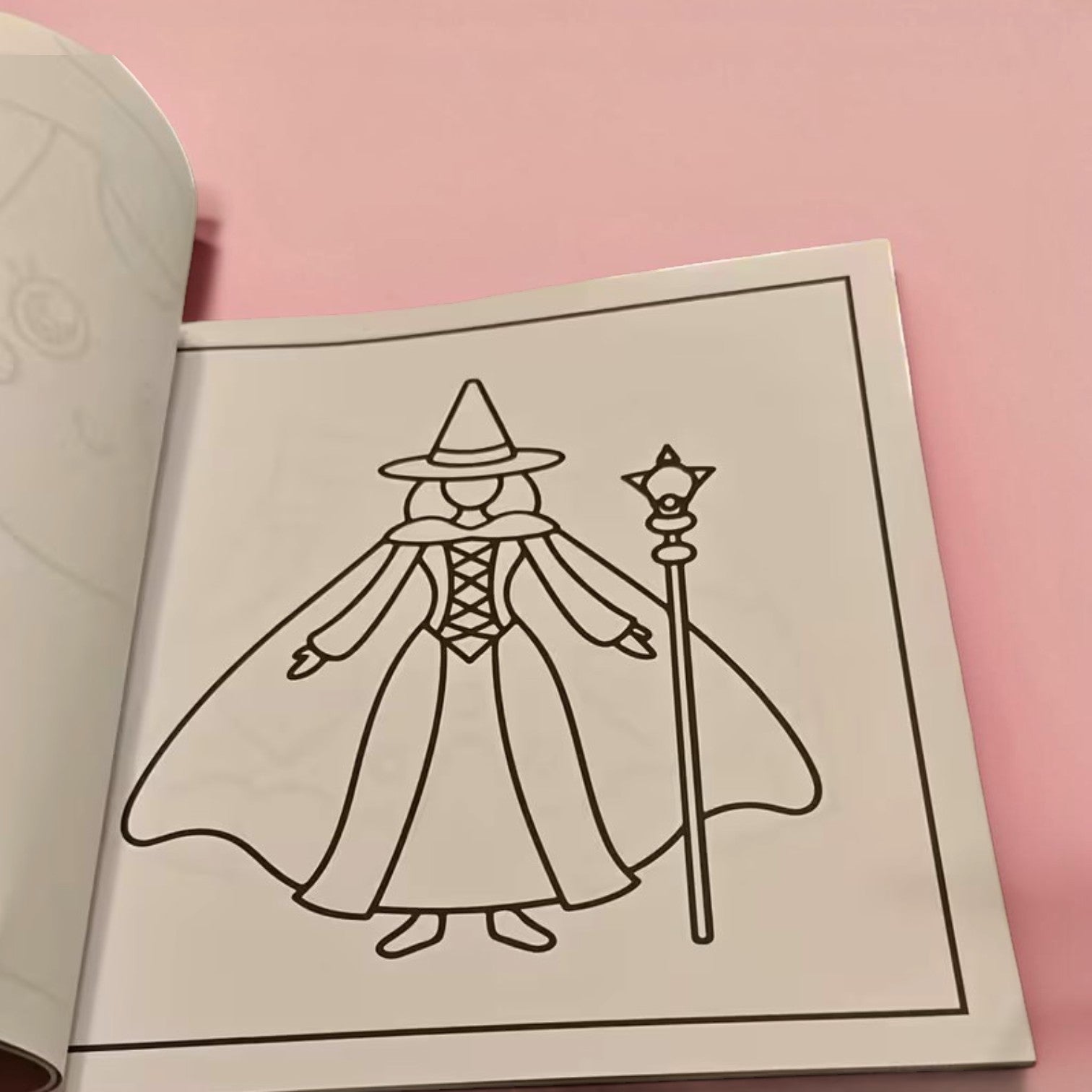 Fashion Vibes – Bold & Easy Coloring Book