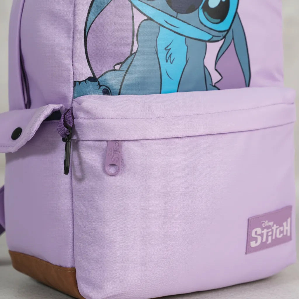 Mochila Mooving Stitch Lilac Espalda 20lts Notebook Escolar Lila Stitch